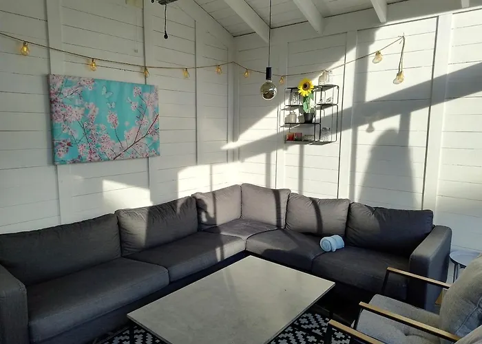 Сasa de vacaciones Charming House With Plenty Of Space And A Lovely Outdoor Living *