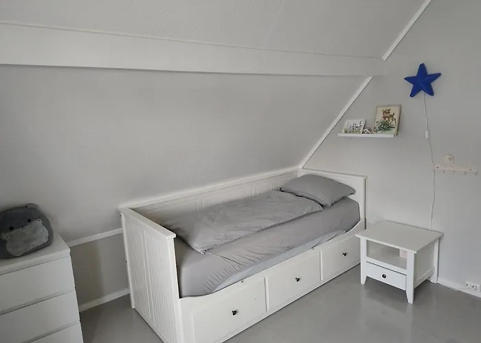 度假居 Charming House With Plenty Of Space And A Lovely Outdoor Living *
